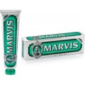 Marvis Fluoride Toothpaste Classic odwieajca pasta do zbw z fluorem Strong Mint 85ml