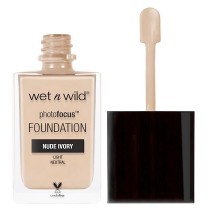 Wet N Wild Photofocus Foundation wygadzajcy podkad do twarzy Nude Ivory 30ml