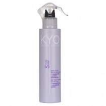 Kyo Smooth System Styling Spray wygadzajcy spray do wosw puszcych si 200ml