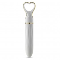 Blush Delice Heartthrob wibrator z rczk w ksztacie serca Whithe Bouquet